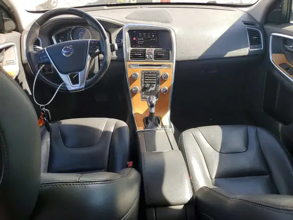YV440MRU7H2146505 2017 VOLVO XC60 - Image 8