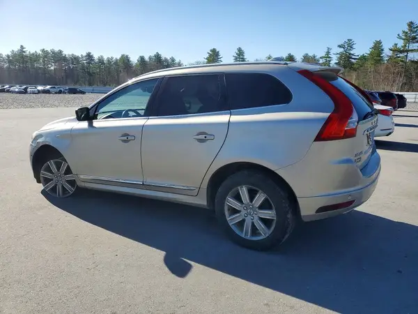 YV440MRU8H2011601 2017 VOLVO XC60 - Image 2