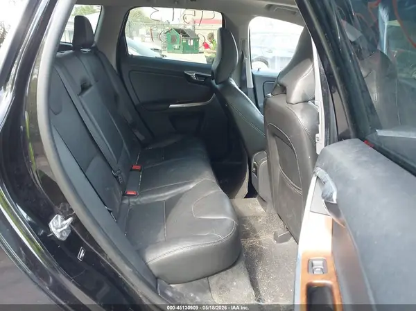 YV440MRU8H2081034 2017 VOLVO XC60 - Image 8