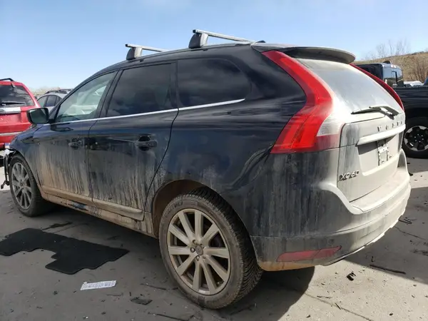 YV440MRU8H2088288 2017 VOLVO XC60 - Image 2