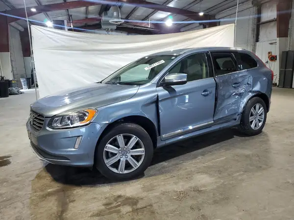 YV440MRU8H2167816 2017 VOLVO XC60 - Image 1