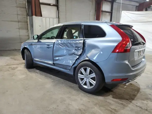 YV440MRU8H2167816 2017 VOLVO XC60 - Image 2
