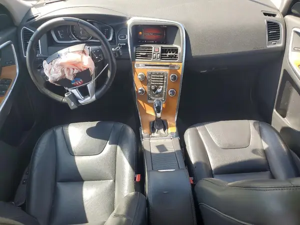 YV440MRU8H2223298 2017 VOLVO XC60 - Image 8