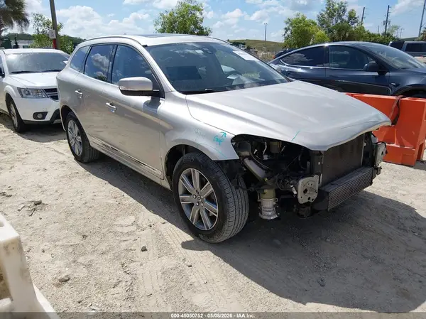 YV440MRU9H2006942 2017 VOLVO XC60 - Image 1