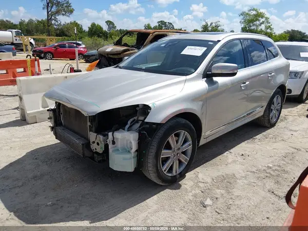 YV440MRU9H2006942 2017 VOLVO XC60 - Image 2