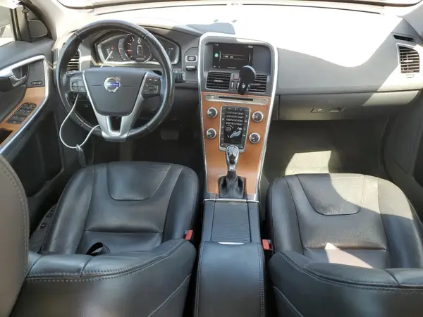 YV440MRU9H2038502 2017 VOLVO XC60 - Image 8