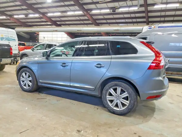 YV440MRU9H2134095 2017 VOLVO XC60 - Image 2