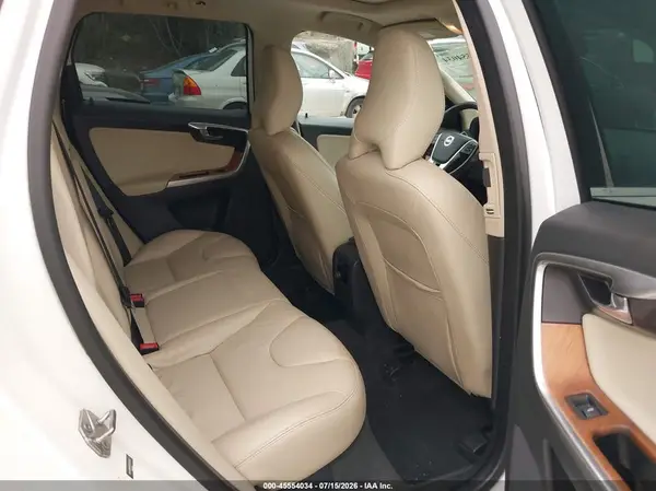 YV440MRU9H2136302 2017 VOLVO XC60 - Image 8
