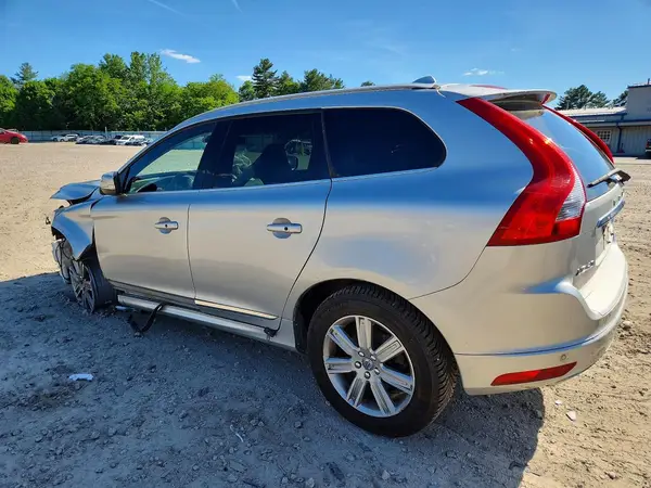 YV440MRU9H2136882 2017 VOLVO XC60 - Image 2