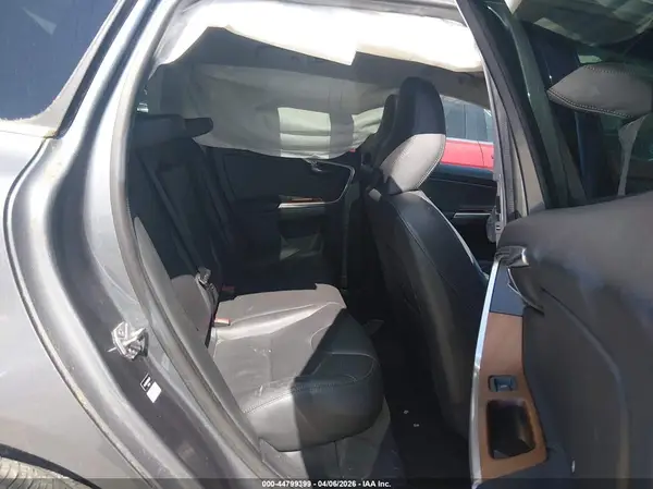 YV440MRU9H2164620 2017 VOLVO XC60 - Image 8