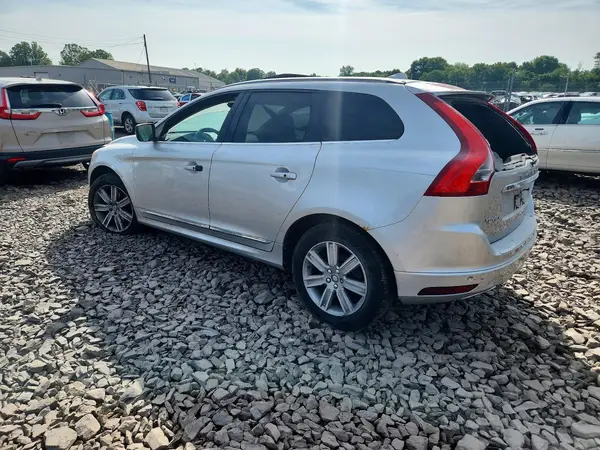 YV440MRUXH2012703 2017 VOLVO XC60 - Image 2