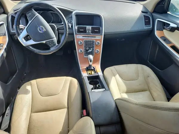 YV440MRUXH2012703 2017 VOLVO XC60 - Image 8