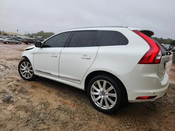 YV440MRUXH2097994 2017 VOLVO XC60 - Image 2