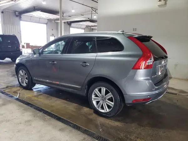 YV440MRUXH2103728 2017 VOLVO XC60 - Image 2