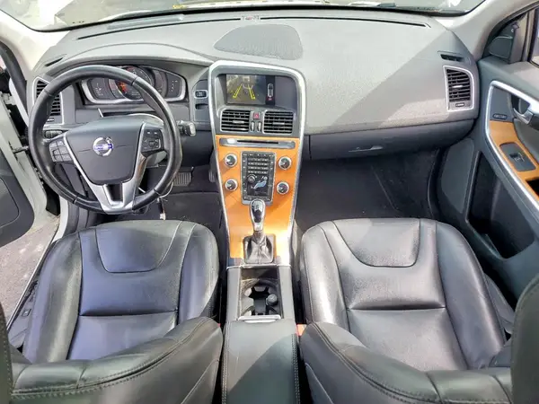 YV440MRUXH2156350 2017 VOLVO XC60 - Image 8