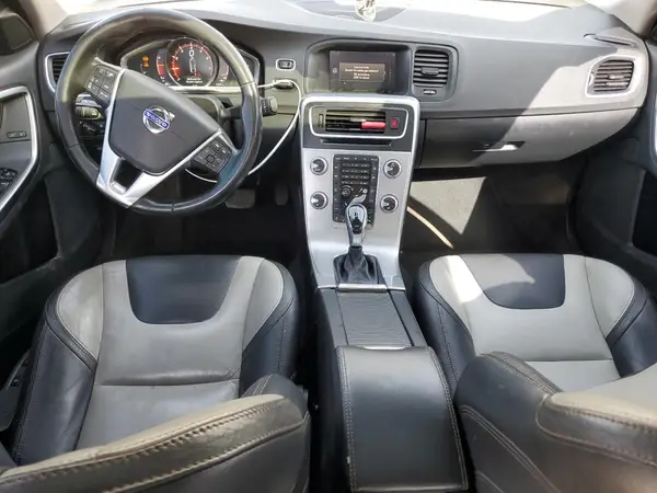 YV440MUM0H2005072 2017 VOLVO S60 - Image 8