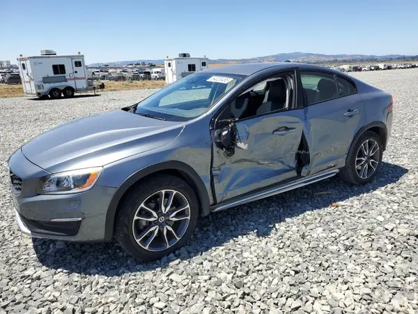 YV440MUM0J2006437 2018 VOLVO S60 - Image 1