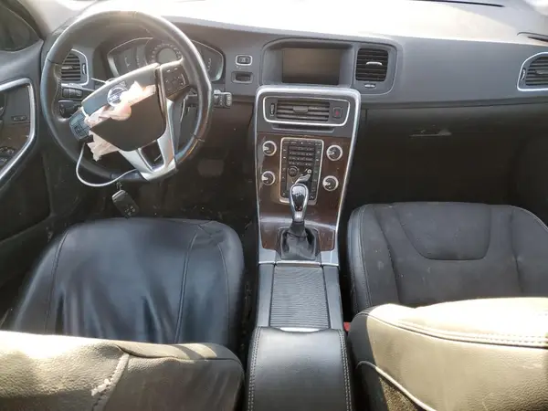 YV440MWJ2H1032136 2017 VOLVO V60 - Image 8
