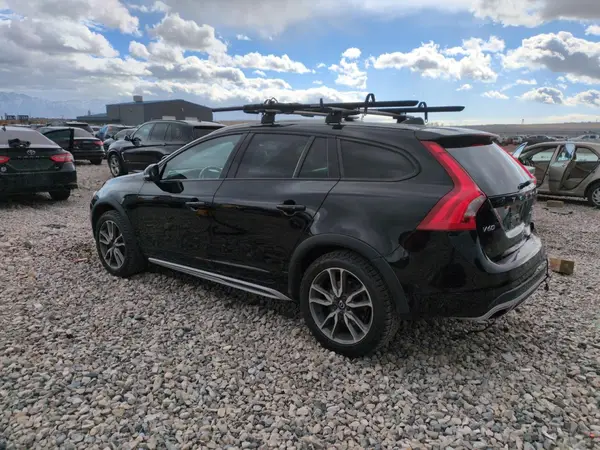 YV440MWK2H1036518 2017 VOLVO V60 - Image 2