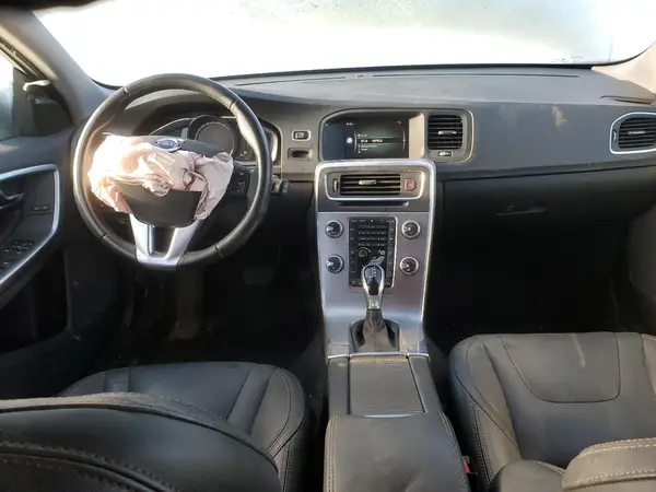 YV440MWK2H1041024 2017 VOLVO V60 - Image 8