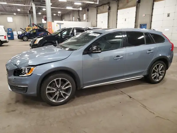 YV440MWK4J2056365 2018 VOLVO V60 - Image 1