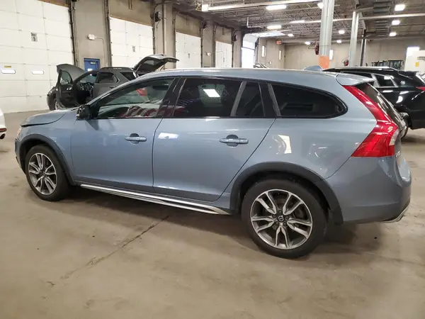 YV440MWK4J2056365 2018 VOLVO V60 - Image 2