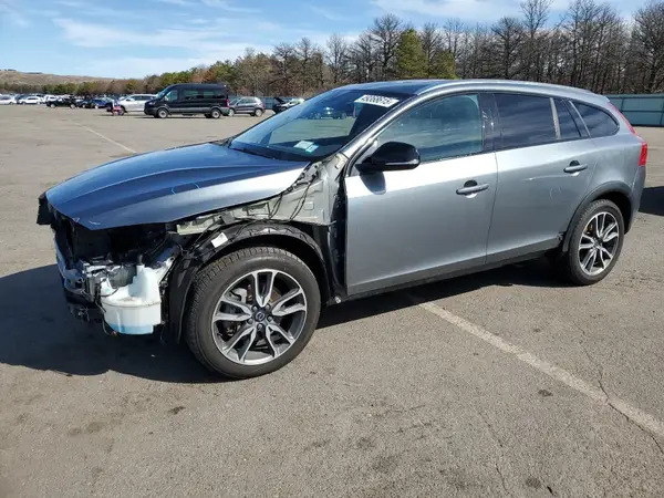 YV440MWK5H1040398 2017 VOLVO V60 - Image 1