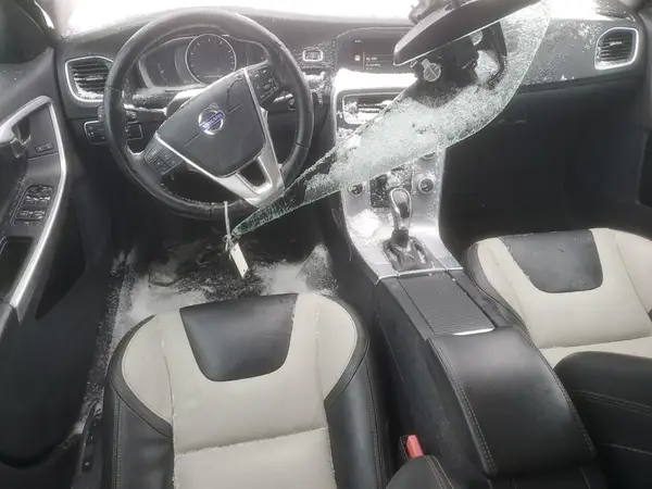 YV440MWK7H1024896 2017 VOLVO V60 - Image 8