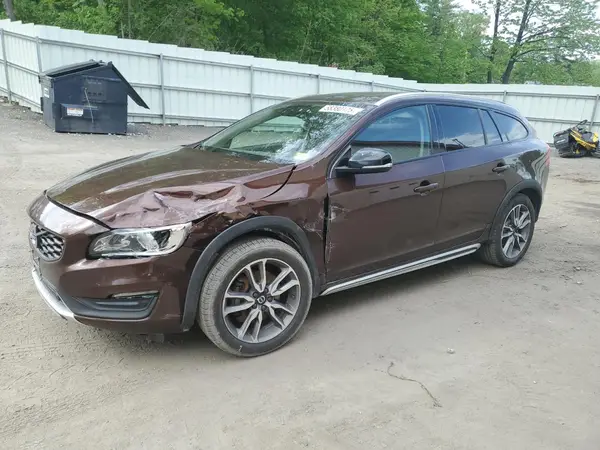YV440MWK8J2058037 2018 VOLVO V60 - Image 1