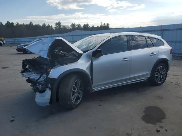 YV440MWK9H1041375 2017 VOLVO V60 - Image 1
