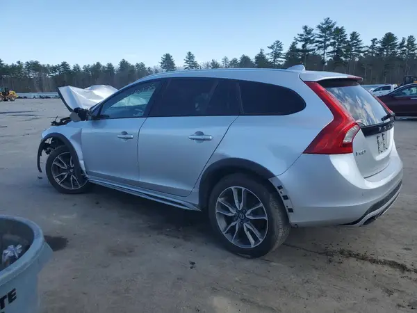 YV440MWK9H1041375 2017 VOLVO V60 - Image 2