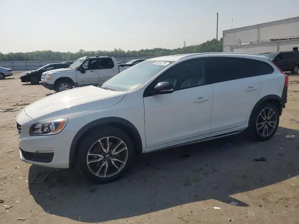 YV440MWKXJ2059075 2018 VOLVO V60 - Image 1