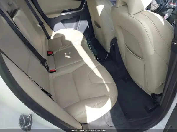 YV449MDK0G2788154 2016 VOLVO XC60 - Image 8