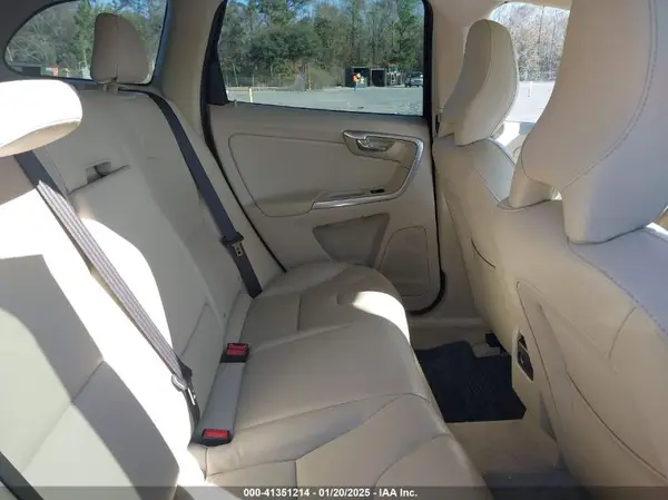YV449MDK0G2825672 2016 VOLVO XC60 - Image 8