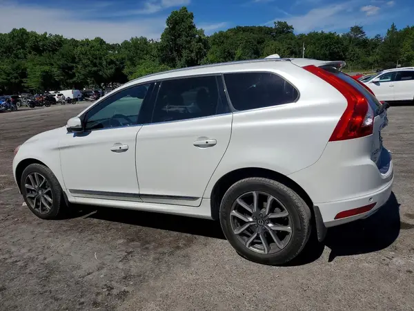 YV449MDK4G2812410 2016 VOLVO XC60 - Image 2
