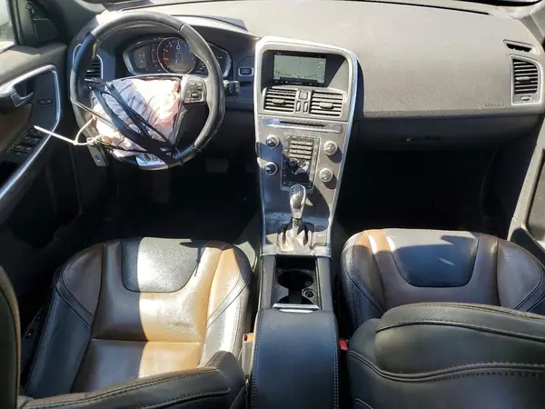 YV449MDK4G2812410 2016 VOLVO XC60 - Image 8