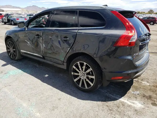 YV449MDM3G2860644 2016 VOLVO XC60 - Image 2