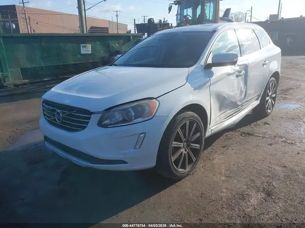 YV449MDM3G2863222 2016 VOLVO XC60 - Image 2