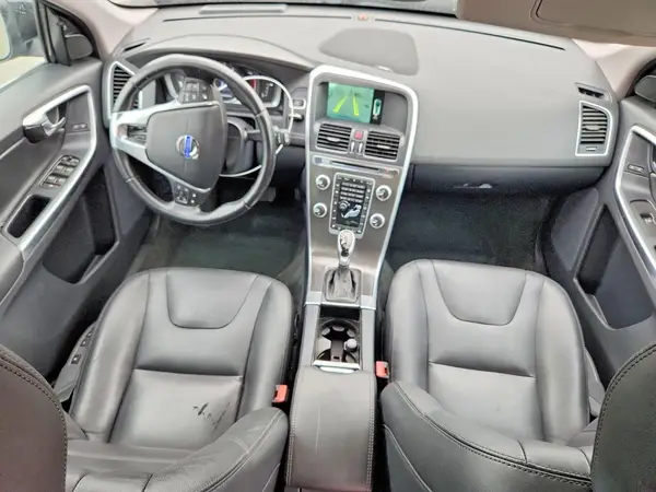 YV449MDM7G2864910 2016 VOLVO XC60 - Image 8