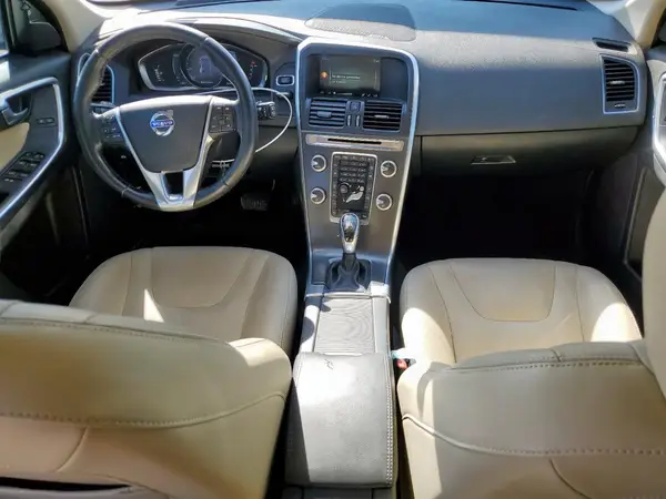 YV449MDM7G2878497 2016 VOLVO XC60 - Image 8