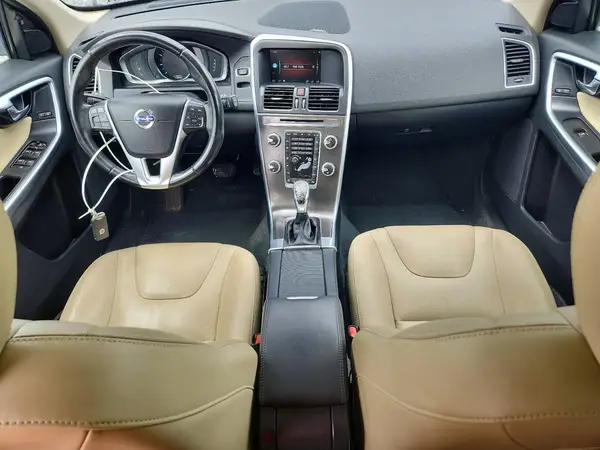 YV449MDM8G2834508 2016 VOLVO XC60 - Image 8