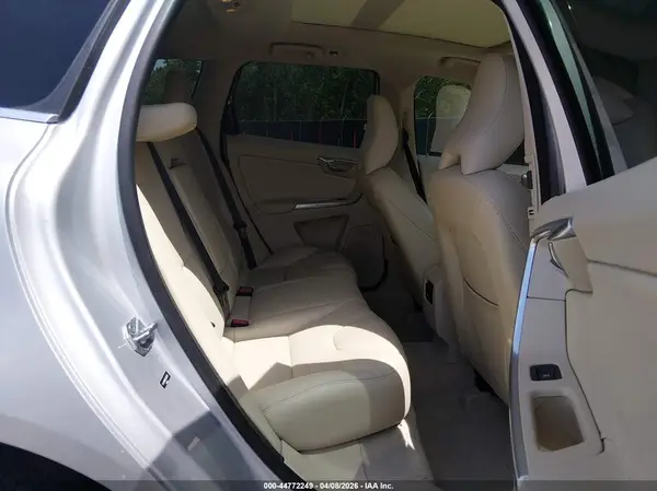 YV449MDM8G2836193 2016 VOLVO XC60 - Image 8