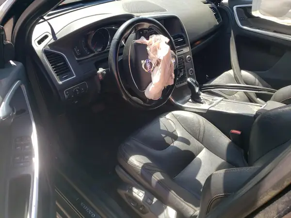YV449MDM8G2847601 2016 VOLVO XC60 - Image 8