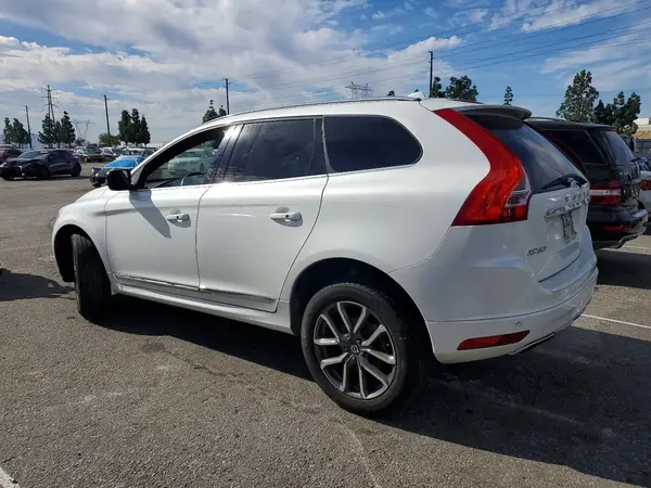 YV449MDMXG2836650 2016 VOLVO XC60 - Image 2