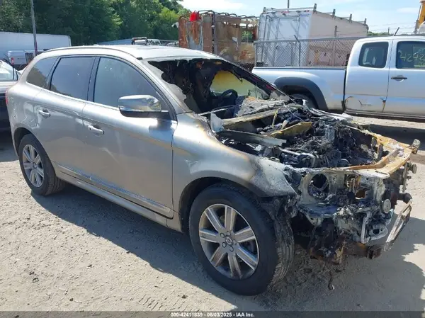 YV449MRK0G2926106 2016 VOLVO XC60 - Image 1