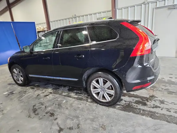YV449MRK1G2925126 2016 VOLVO XC60 - Image 2