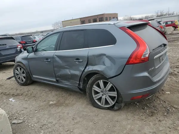 YV449MRK2G2887759 2016 VOLVO XC60 - Image 2