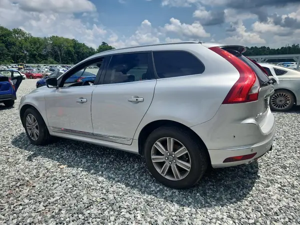 YV449MRK2G2890984 2016 VOLVO XC60 - Image 2