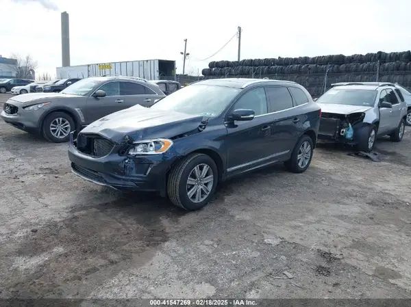 YV449MRK2G2918010 2016 VOLVO XC60 - Image 2