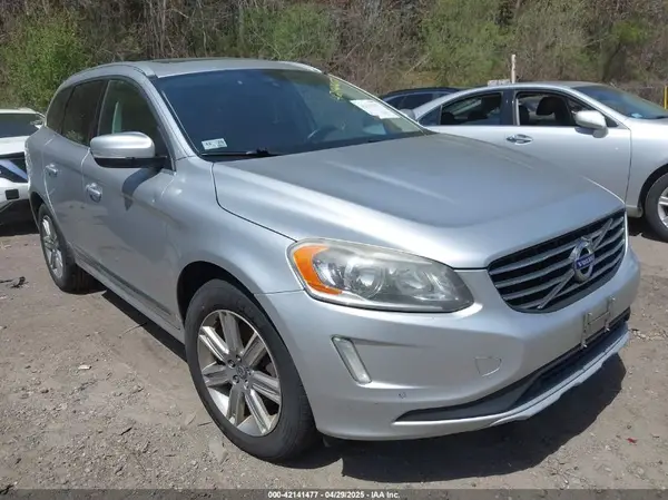 YV449MRK2G2923613 2016 VOLVO XC60 - Image 1